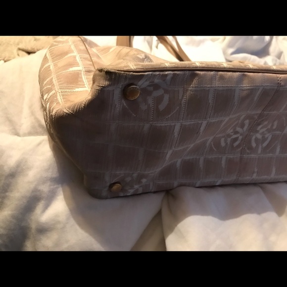 Chanel tote - Picture 4 of 9